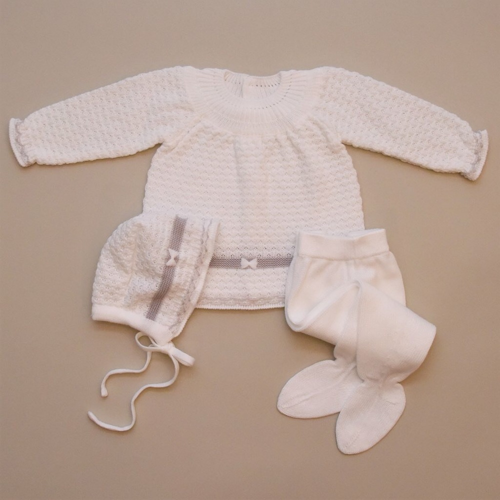 White and grey sweater set